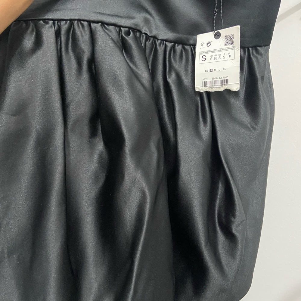 Mini skirt in black